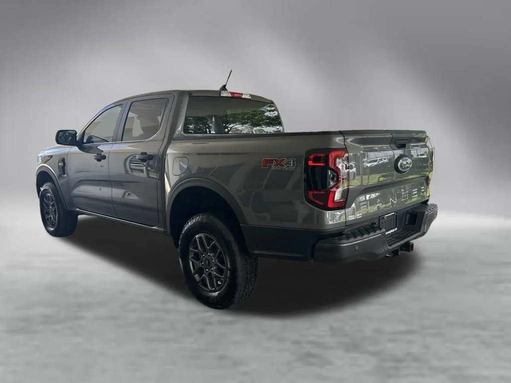 Used 2025 Gray Ford XLT image 3