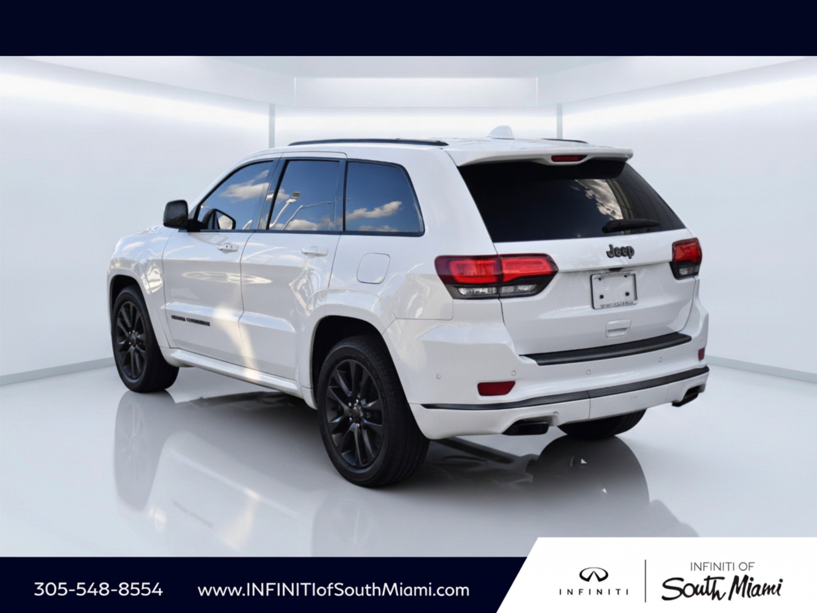 Used 2019 Bright White Clearcoat Jeep High Altitude image 6