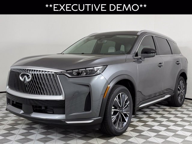 Certified Used 2026 Graphite Shadow INFINITI LUXE image 3