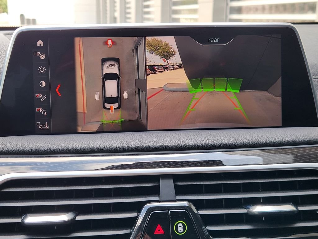 Used 2019 White Metallic BMW 750i image 17