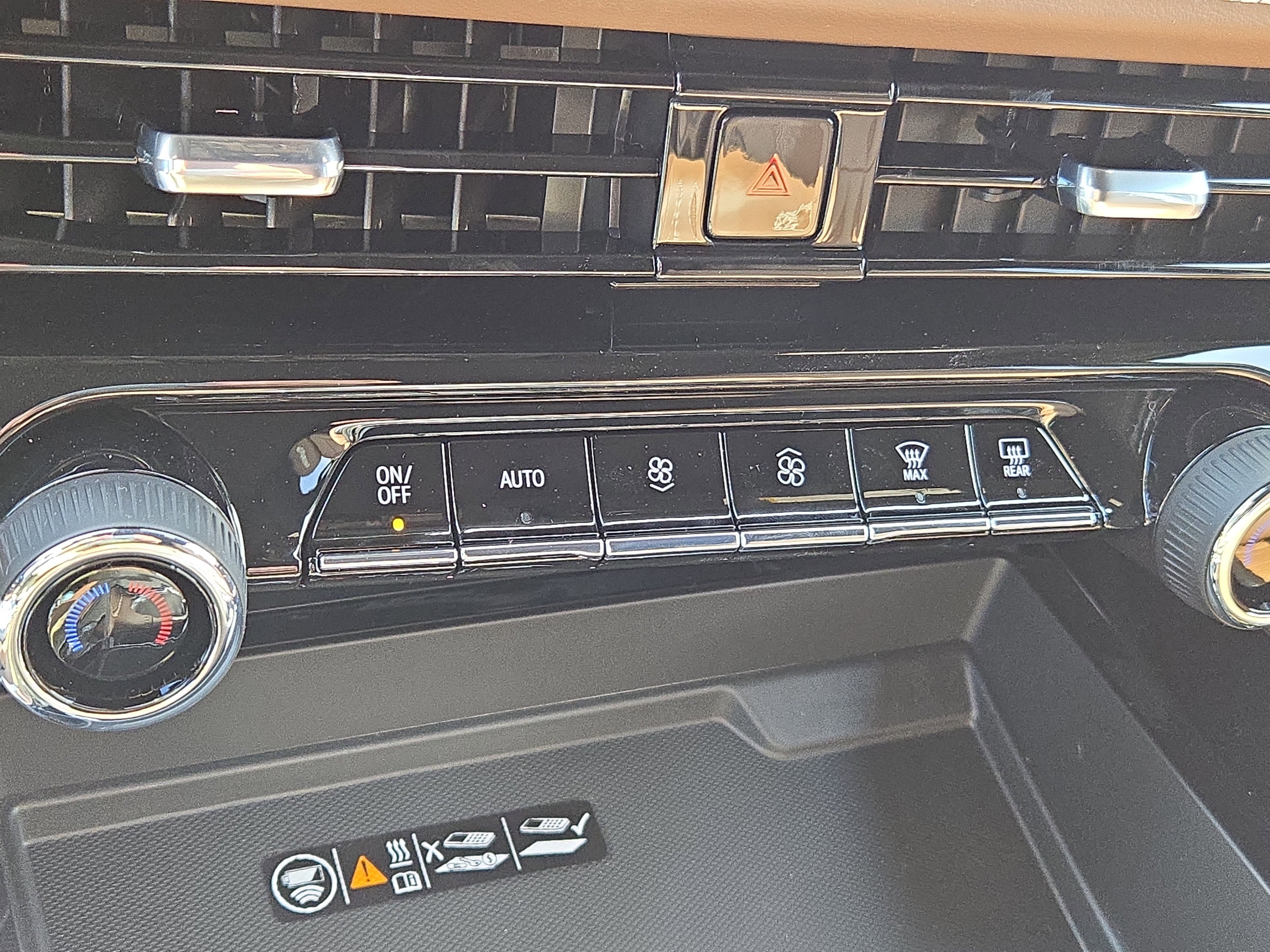 2026 Chevrolet Suburban High Country - Photo 35