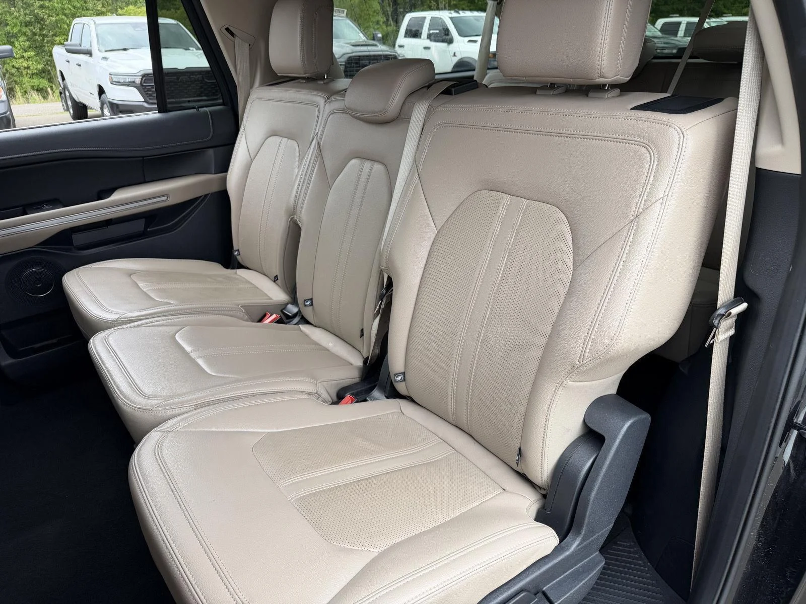 Used 2024 Agate Black Ford Limited image 17