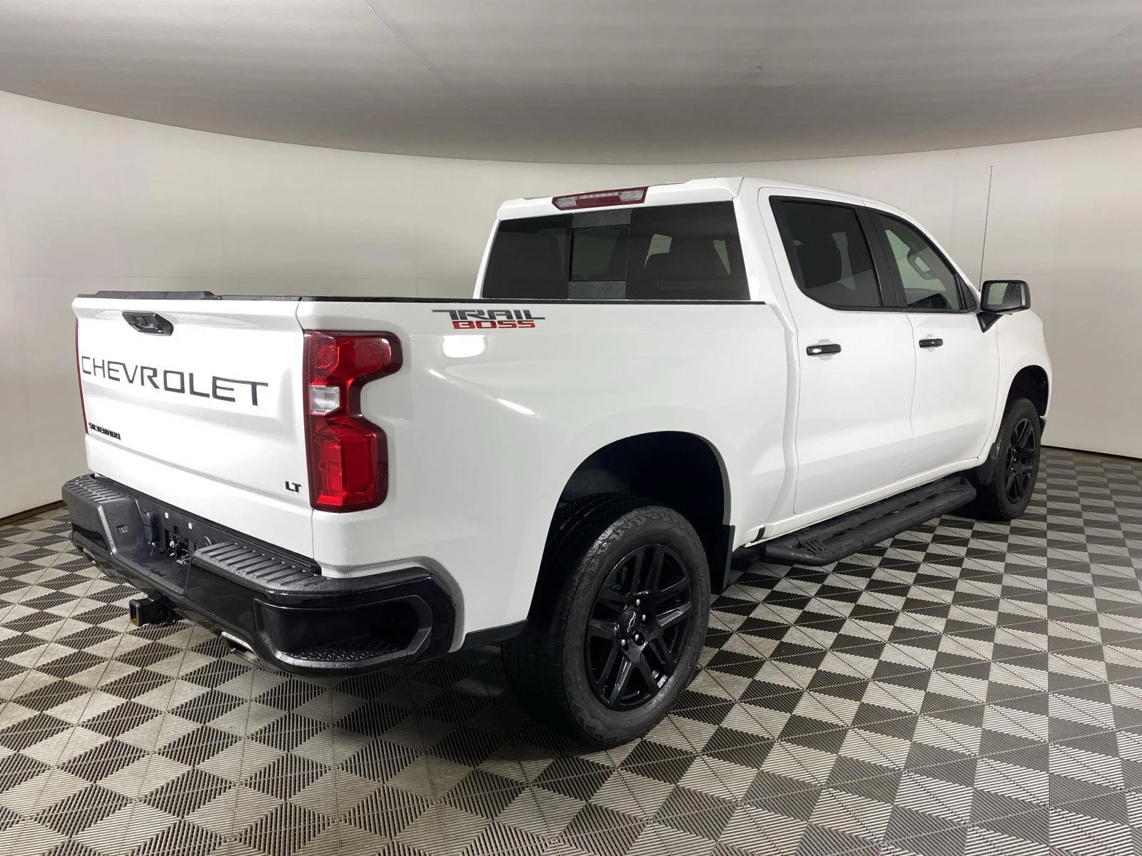 Used 2025 Summit White Chevrolet LT Trail Boss image 7