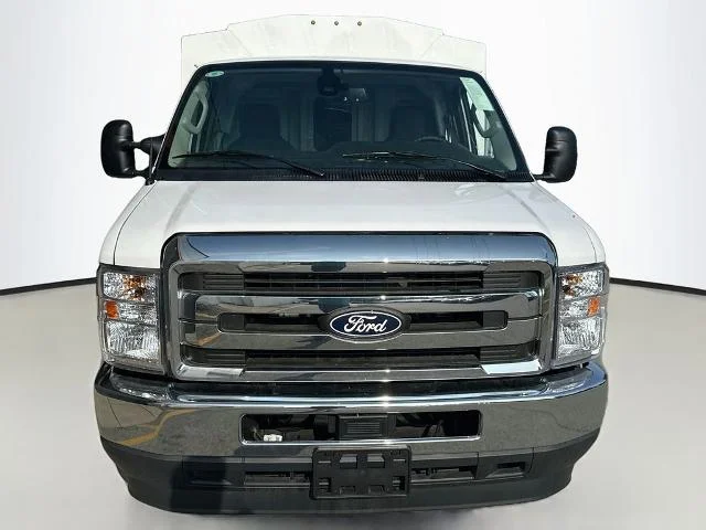 New 2027 Oxford White Ford E-350 SRW image 29