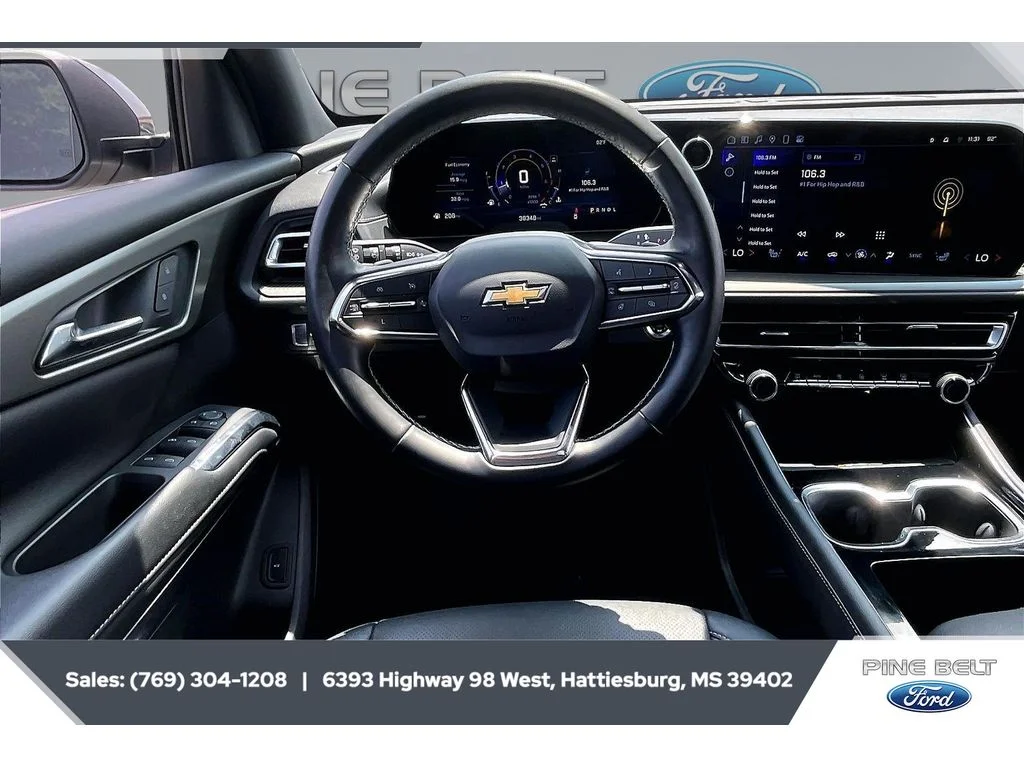 Used 2025 Sterling Gray Metallic Chevrolet FWD LT image 5