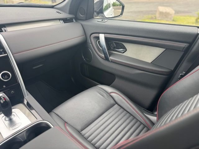 Used 2023 White Land Rover SE R-Dynamic image 12