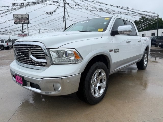 2017 RAM 1500 Laramie 4x4 Crew Cab 5'7's photo