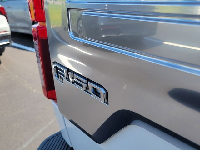 Used 2018 White Ford King Ranch image 29