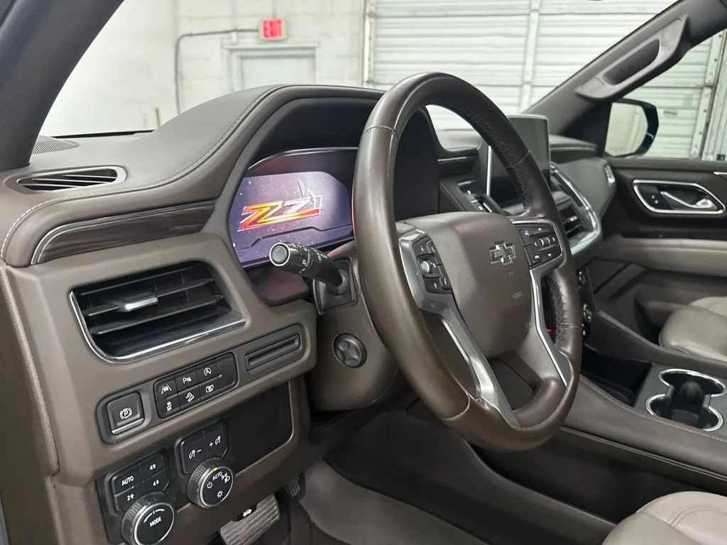 Used 2023 Blue Chevrolet Z71 image 14