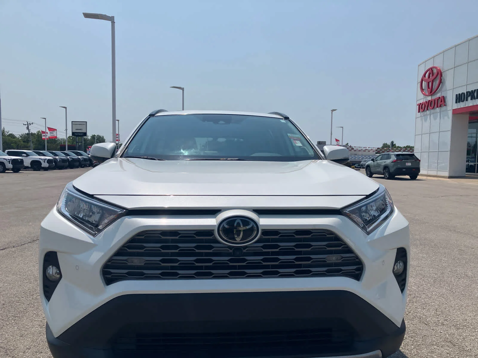 Certified Used 2020 Blizzard Pearl Toyota Limited image 4