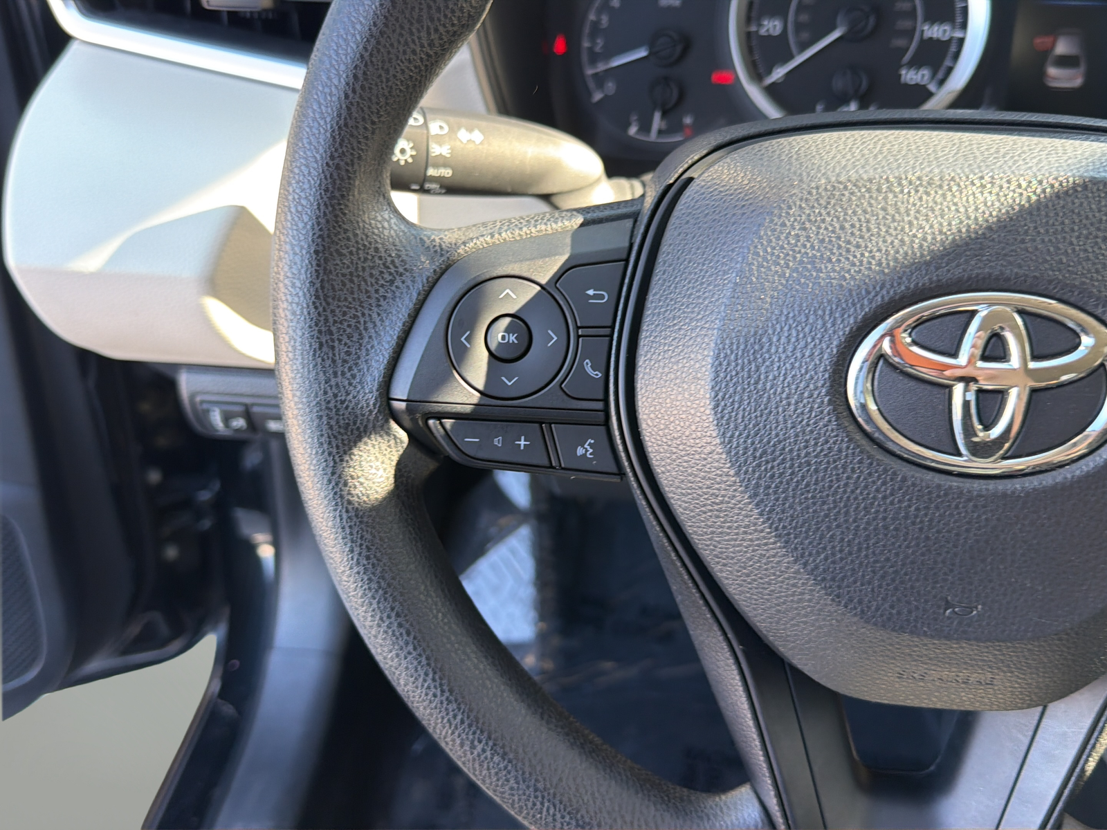 Used 2022 Black Sand Pearl Toyota LE image 17