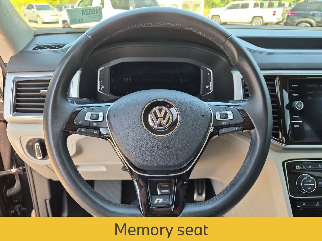 Used 2019 Black Volkswagen 3.6L V6 SEL R-Line image 15
