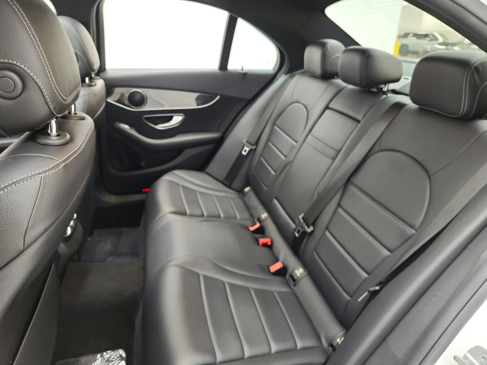 Used 2020 Polar White Mercedes-Benz C 300 Sedan image 16