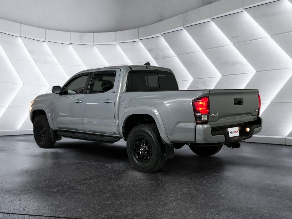 Used 2020  Toyota SR5 image 6