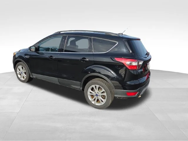 Used 2018 Black Ford SE image 3
