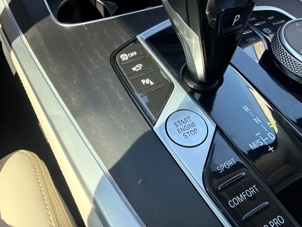Used 2021 Blue BMW xDrive40i image 21