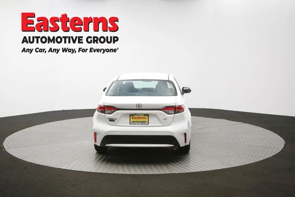Used 2021 White Toyota LE image 32
