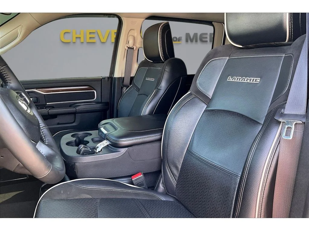 Used 2024  Ram Laramie image 18