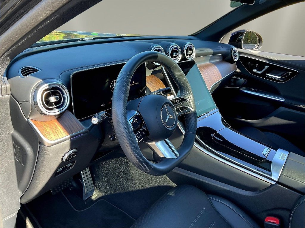Used 2026 Graphite Mercedes-Benz GLC 300 image 19