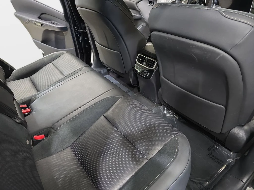 2024 Lexus RX PHEV 450h+ - Photo 11
