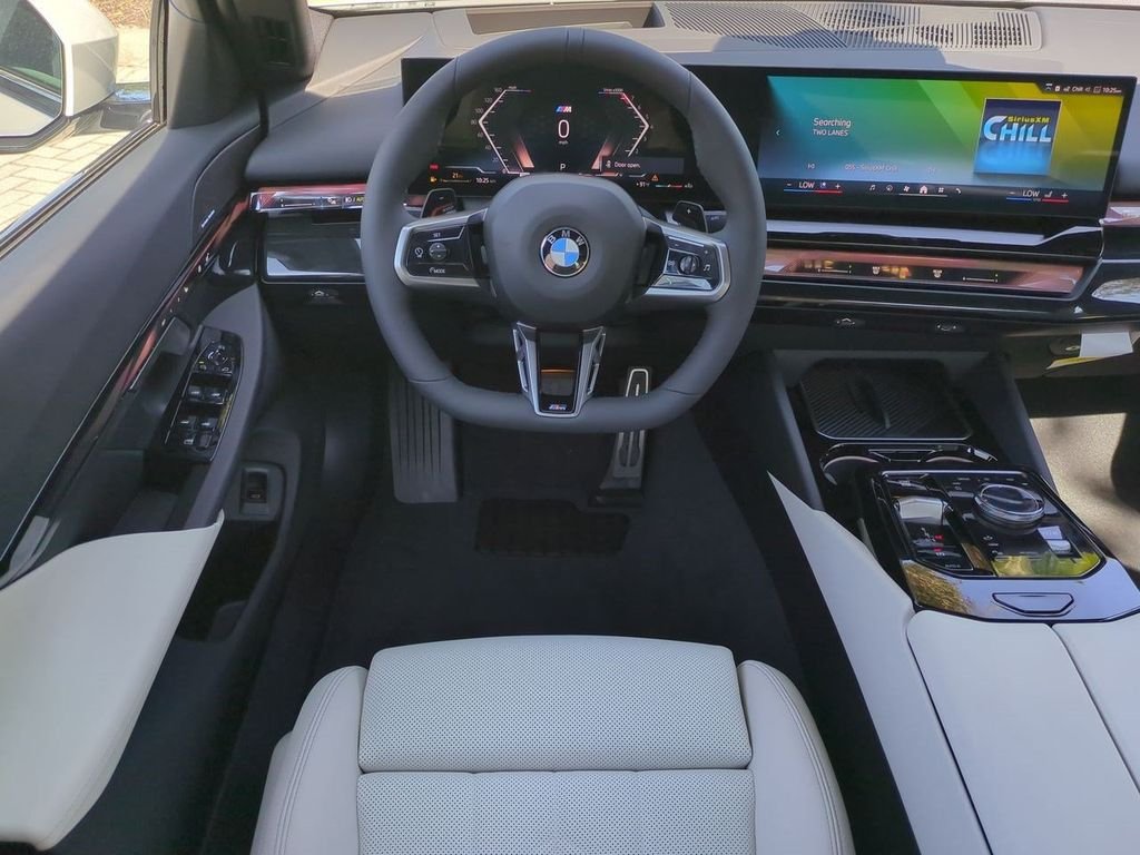 New 2027 Mineral White Metallic BMW 530i xDrive image 16