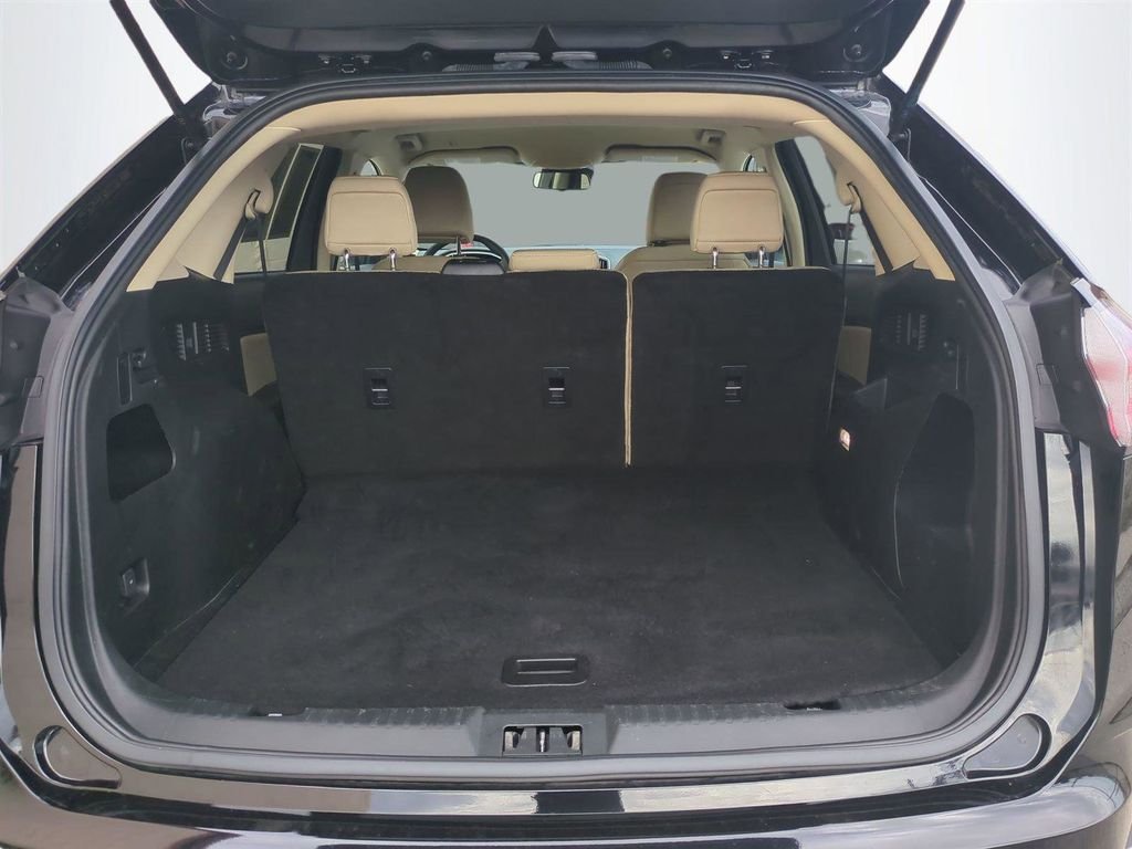 2021 Ford Edge SE - Photo 14