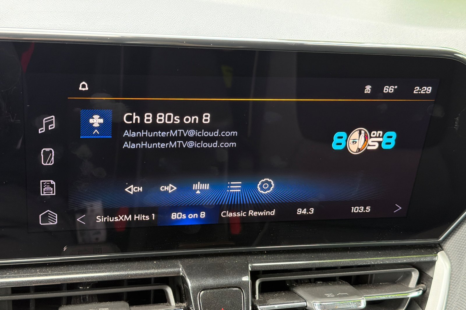 Used 2025 Summit White Chevrolet LT image 28