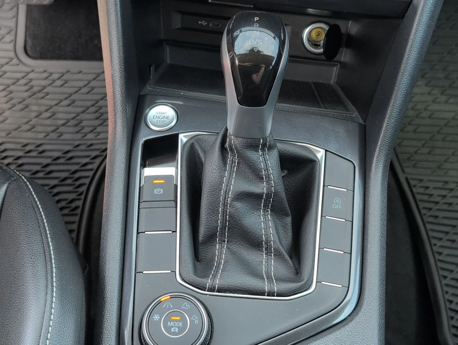 2024 Volkswagen Tiguan SE - Photo 21