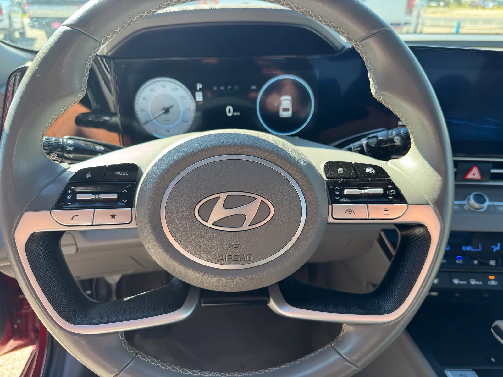Used 2025 Red Hyundai SEL Convenience image 17