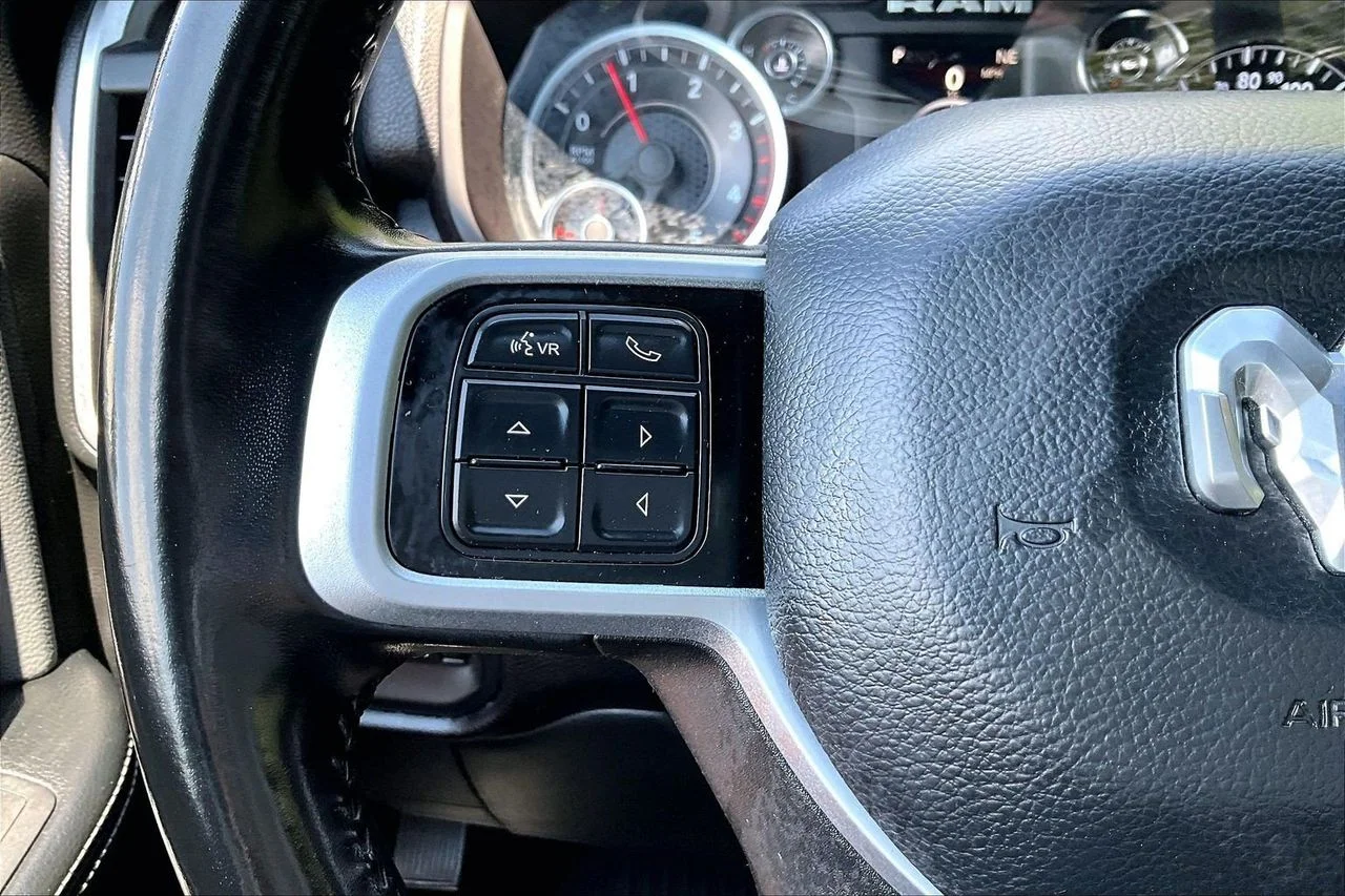 Used 2022 White Ram Big Horn image 28