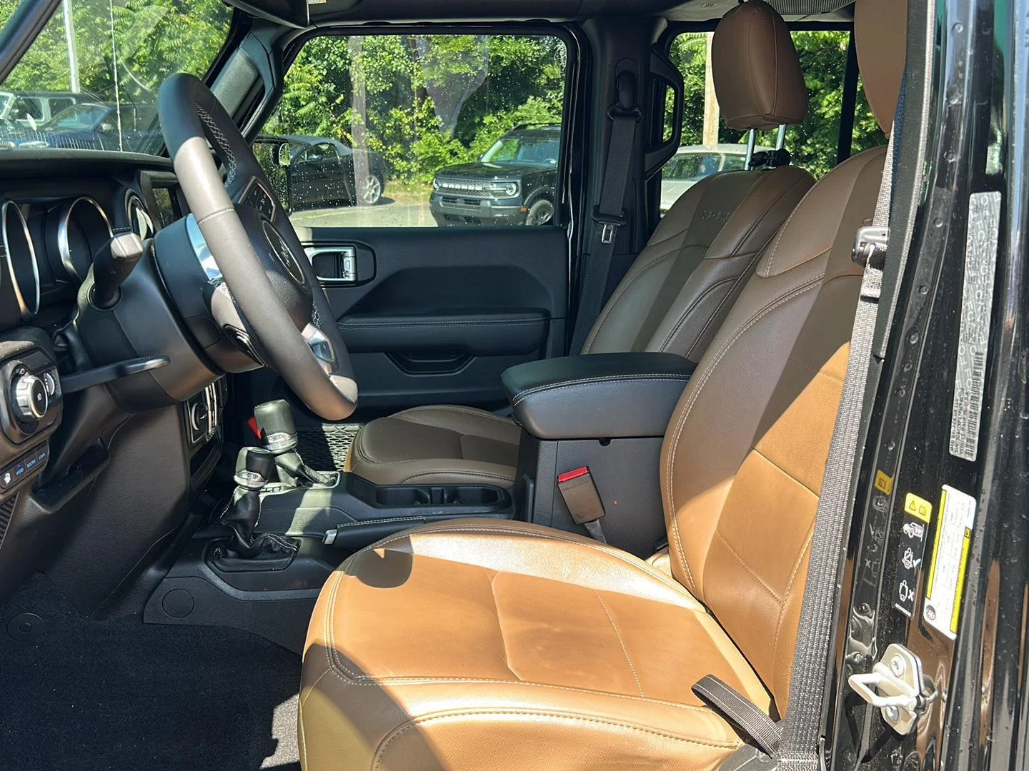 Used 2023 Black Clearcoat Jeep Sahara image 9