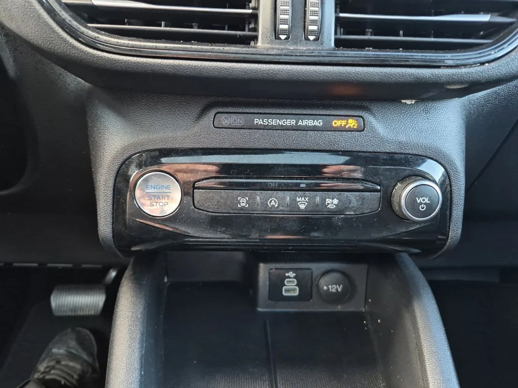 Used 2025 Space Silver Ford ST-Line image 32