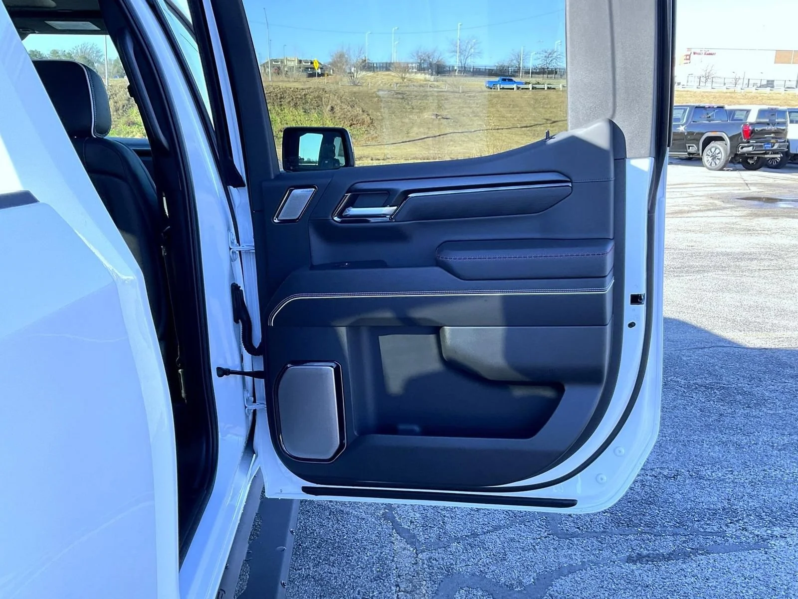 New 2026 Summit White GMC AT4X image 19
