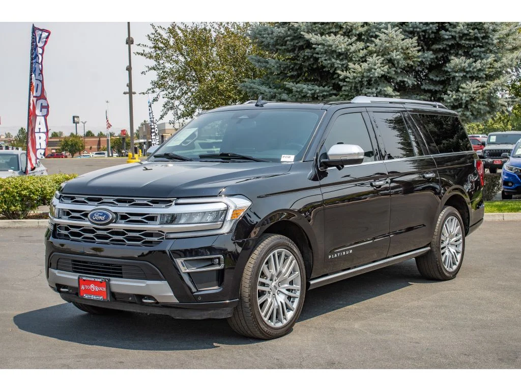 Used 2023 Agate Black Metallic Ford Platinum image 4