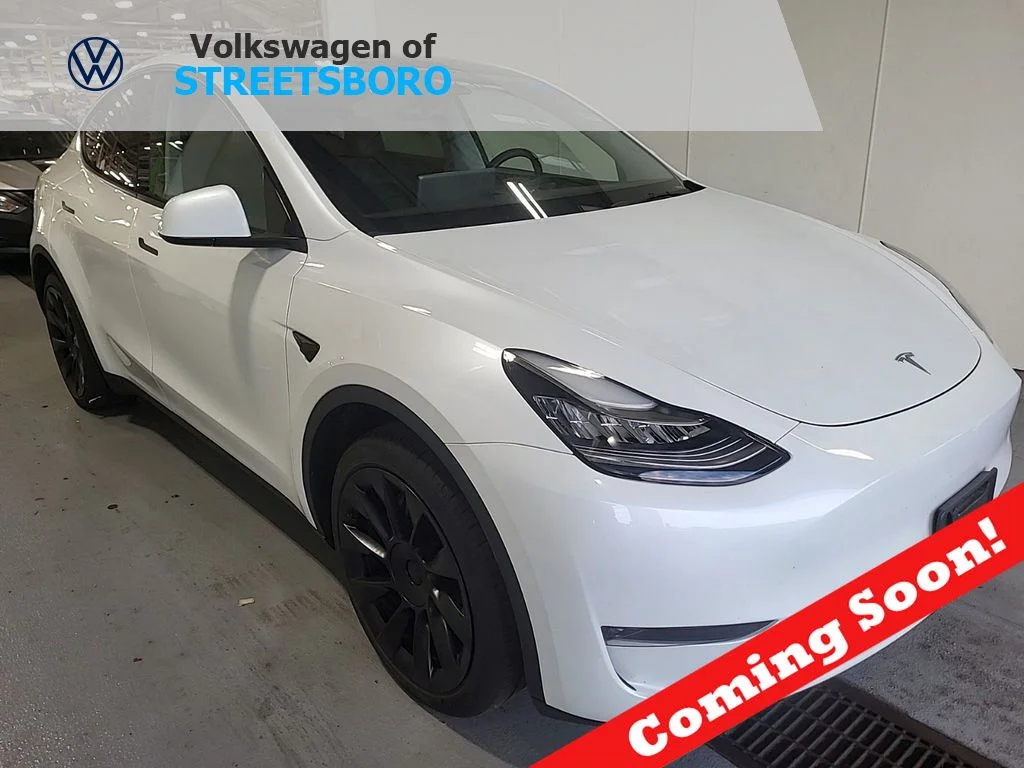 2023 Tesla Model Y's photo