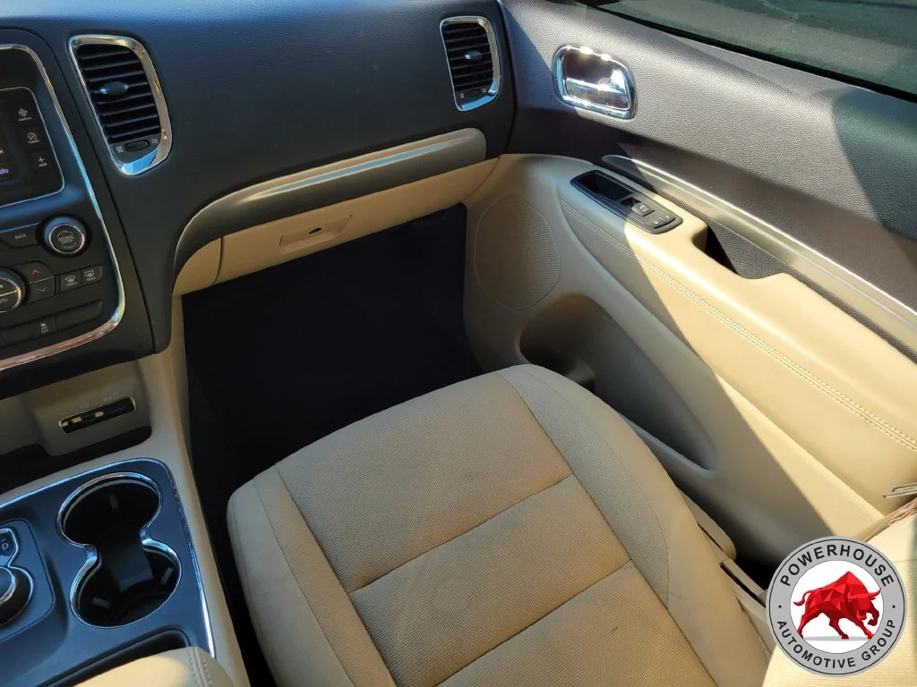 Used 2015 White Dodge SXT image 20