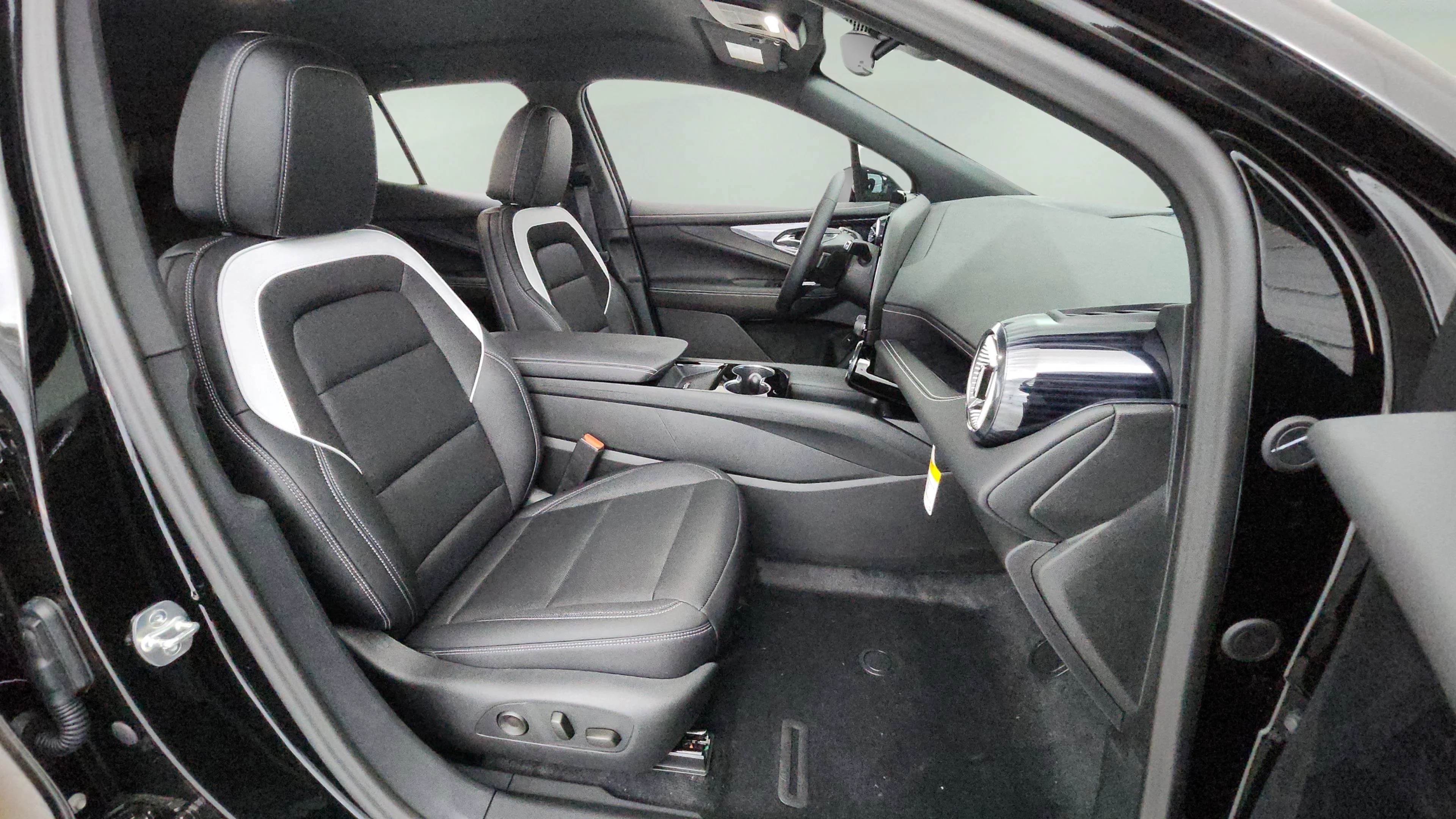 New 2025 Black Chevrolet LT image 11