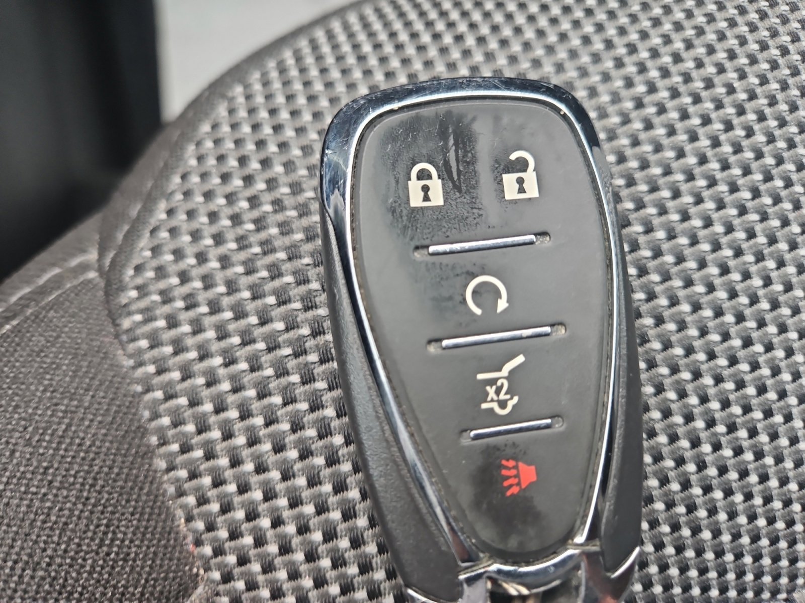 Used 2023 Summit White Chevrolet LT Cloth image 26
