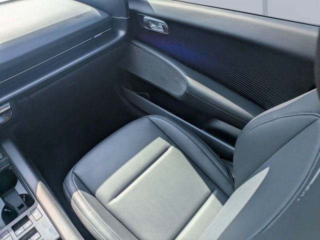 Used 2023 Gold Hyundai SEL image 16