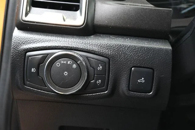 Used 2021 Orange Ford Lariat image 17