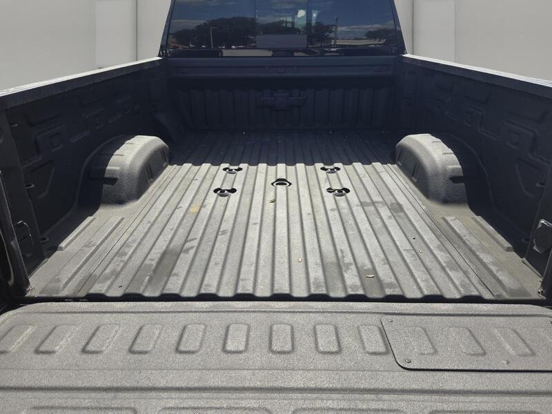 Used 2025 Black CHEVROLET 4WD CREW CAB 159" HIGH COUNTRY image 16