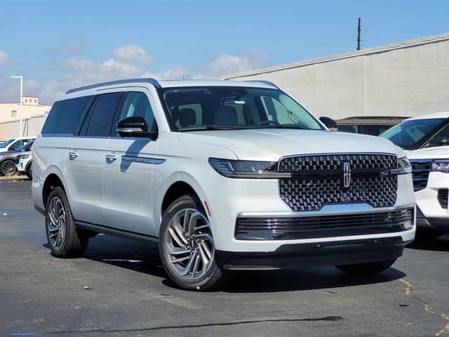 2026 Lincoln Navigator Reserve L 4WD's photo