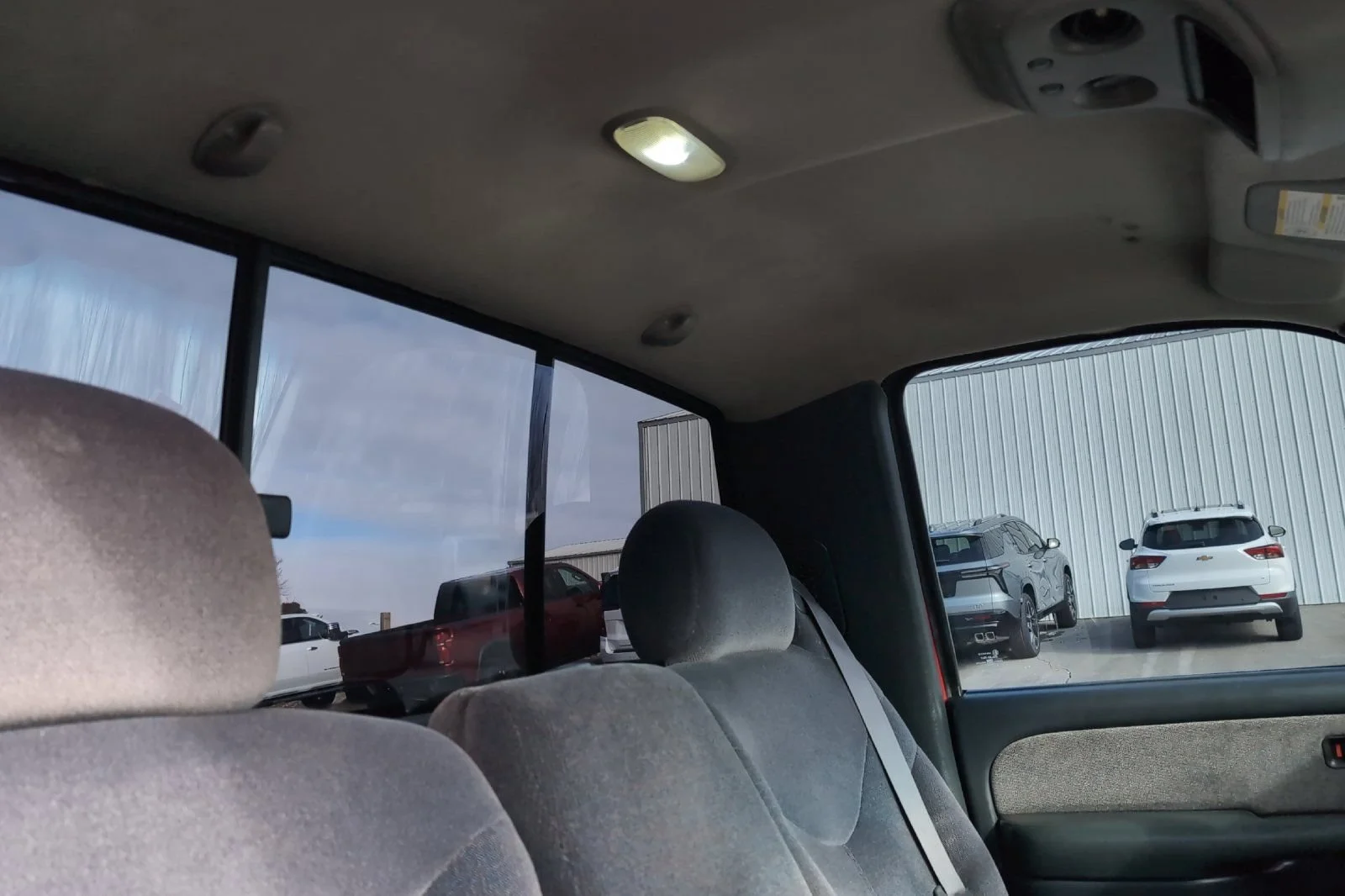 Used 2001 Fire Red GMC SLE image 16