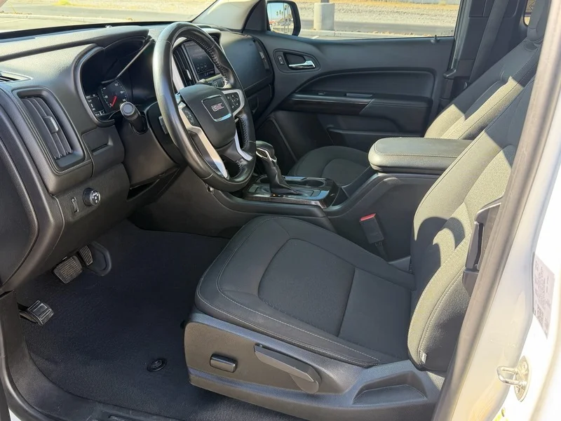 Used 2022 Summit White GMC Elevation image 16