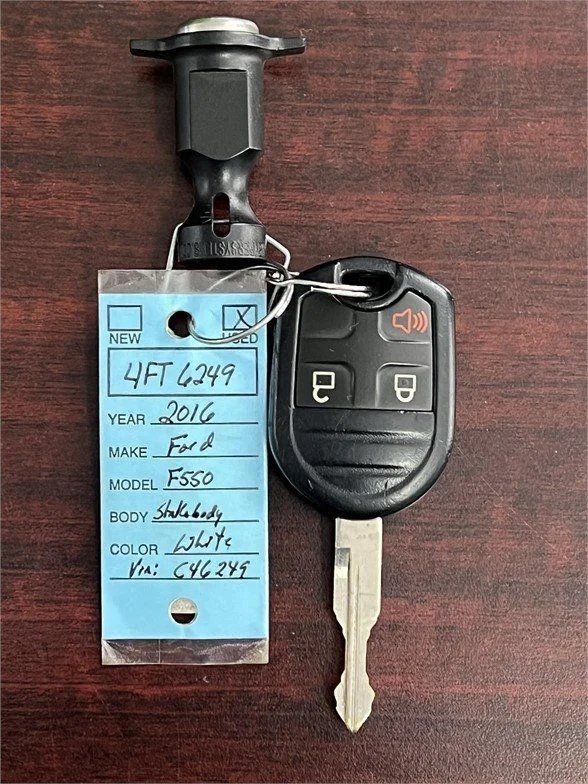 Used 2016 White Ford XL image 15