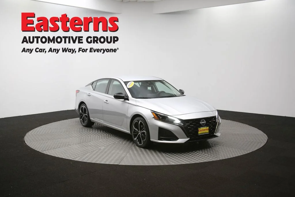 Used 2023 Silver Nissan 2.5 SR image 48