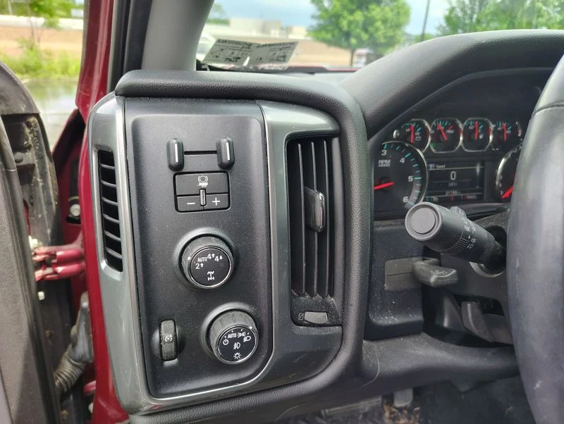 Used 2018 Red Chevrolet LT image 12