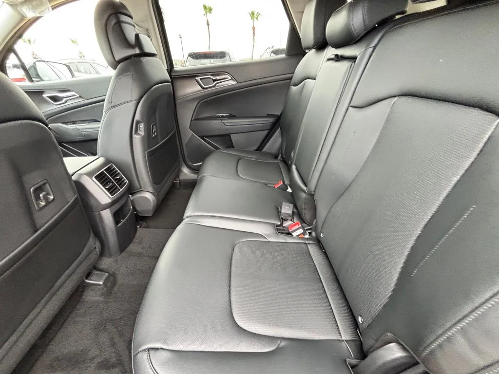 2026 Kia Sportage EX - Photo 18