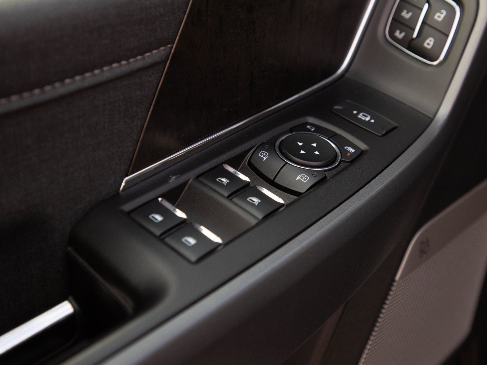 Used 2024  Ford  image 23