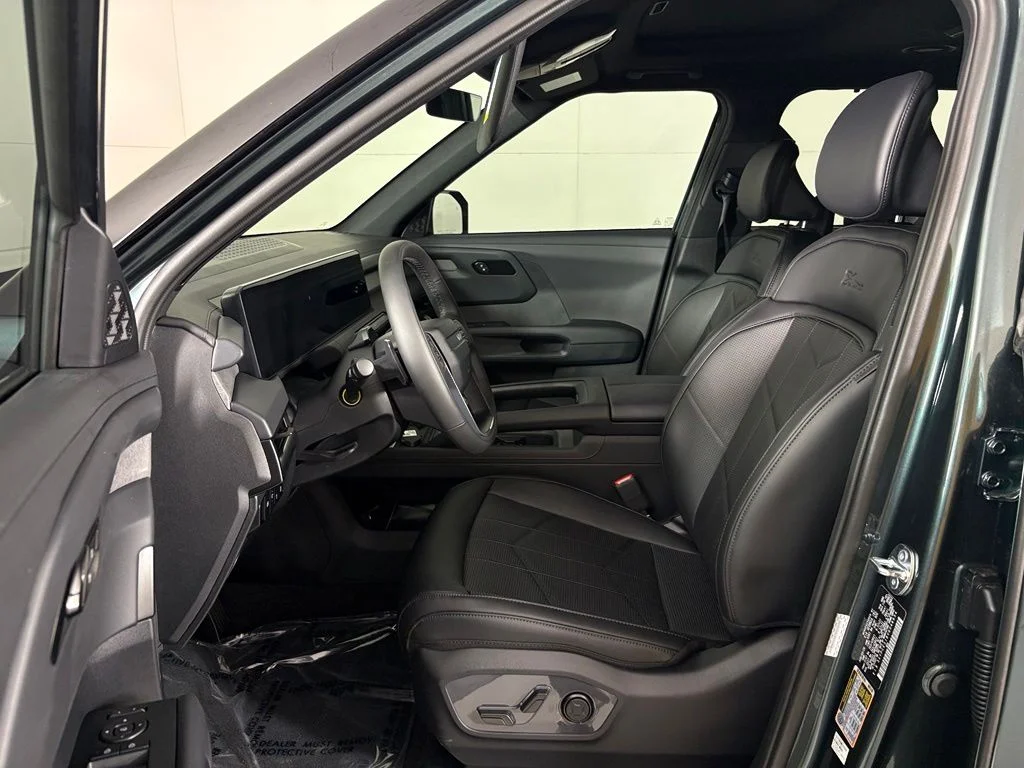 New 2027 Black Jade Green Kia X-Line EX image 17